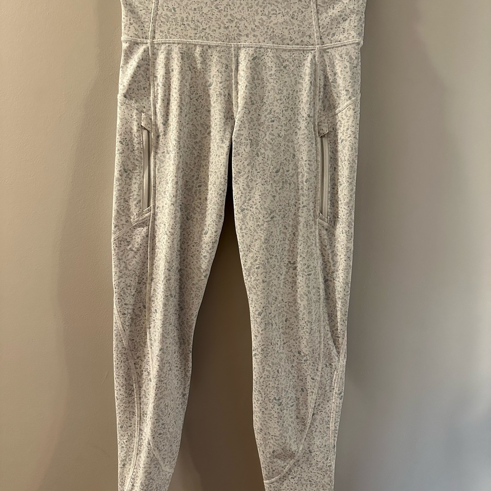 Athleta Light Gray Patterned Leggings